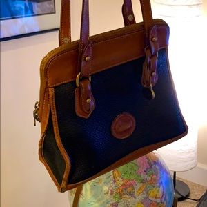 Vintage Dooney & Bourke shoulder bag